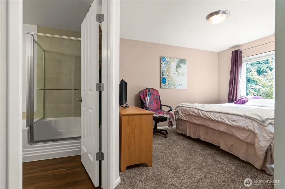 308 196th Place SW #305 Lynnwood, WA 98036