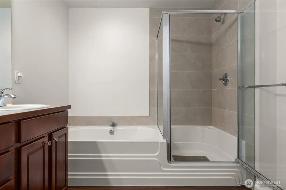 308 196th Place SW #305 Lynnwood, WA 98036