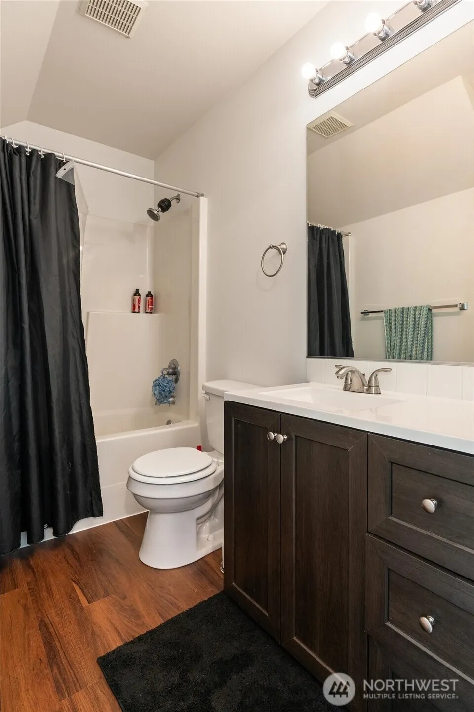 308 196th Place SW #305 Lynnwood, WA 98036