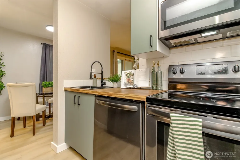 408 S 323rd Street #L5 Federal Way, WA 98003