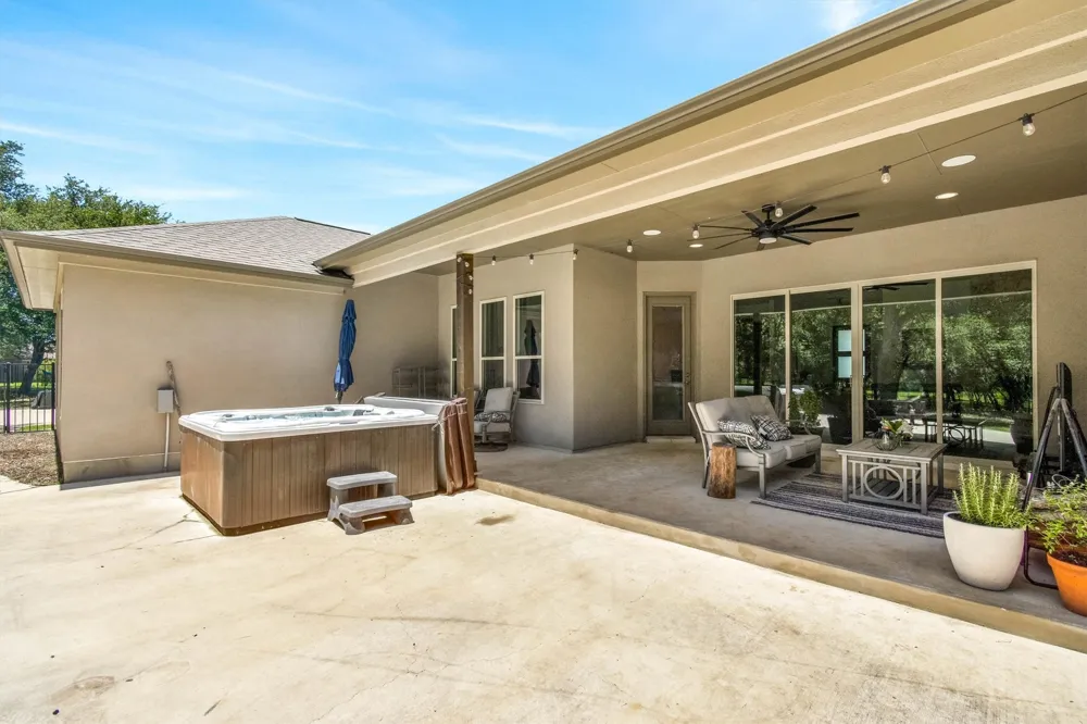 213 Lost Prairie Trail Liberty Hill, TX 78642