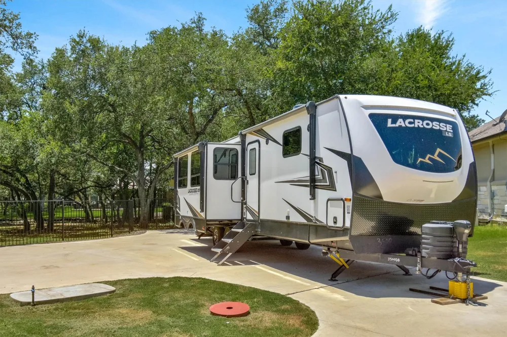 213 Lost Prairie Trail Liberty Hill, TX 78642