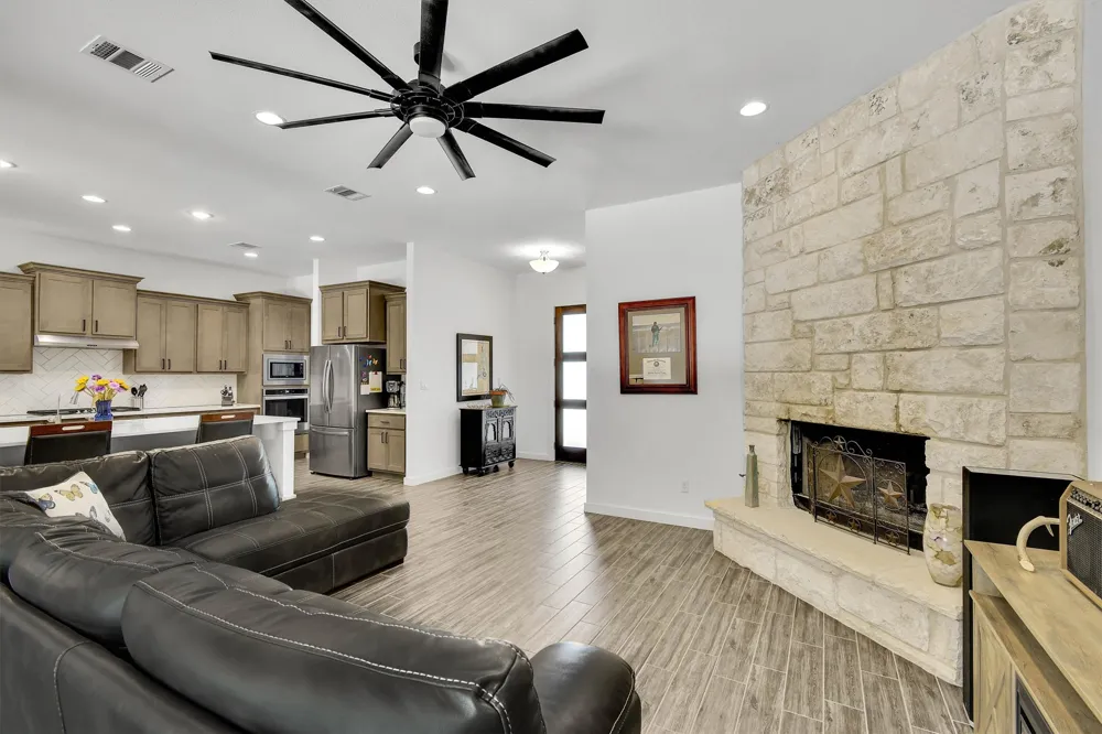 213 Lost Prairie Trail Liberty Hill, TX 78642