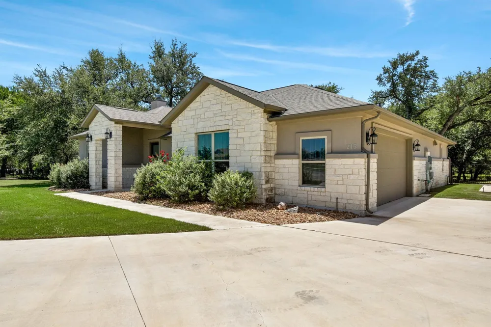 213 Lost Prairie Trail Liberty Hill, TX 78642
