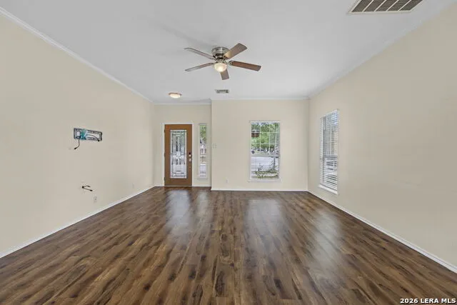 300 Rustic Trl Cibolo, TX 78108