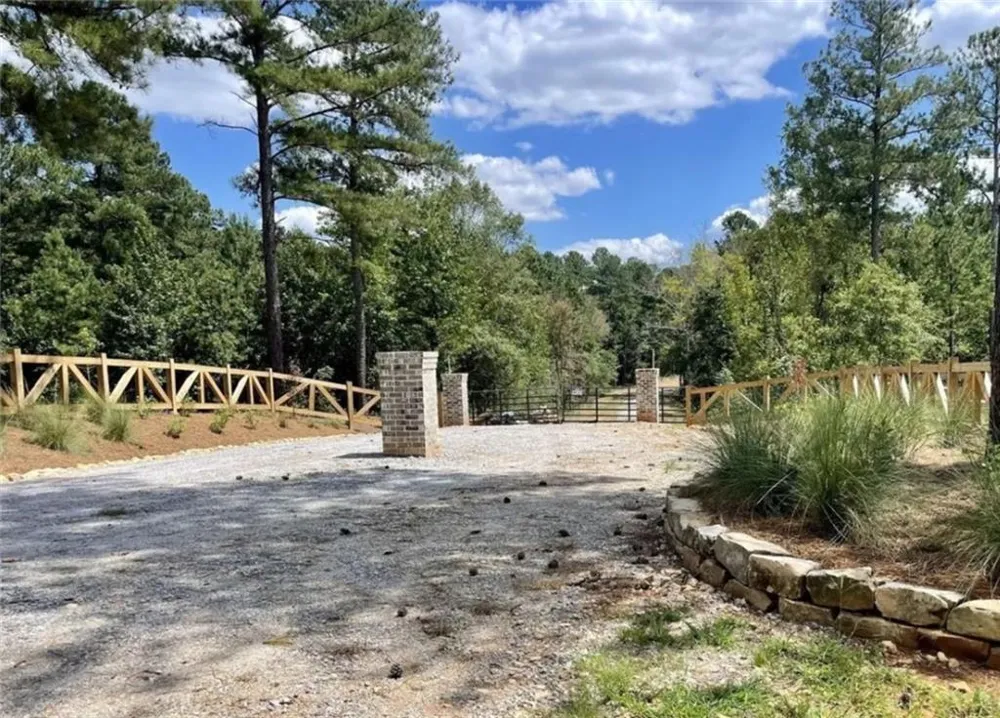 690 Harmony Gates Drive Commerce, GA 30530
