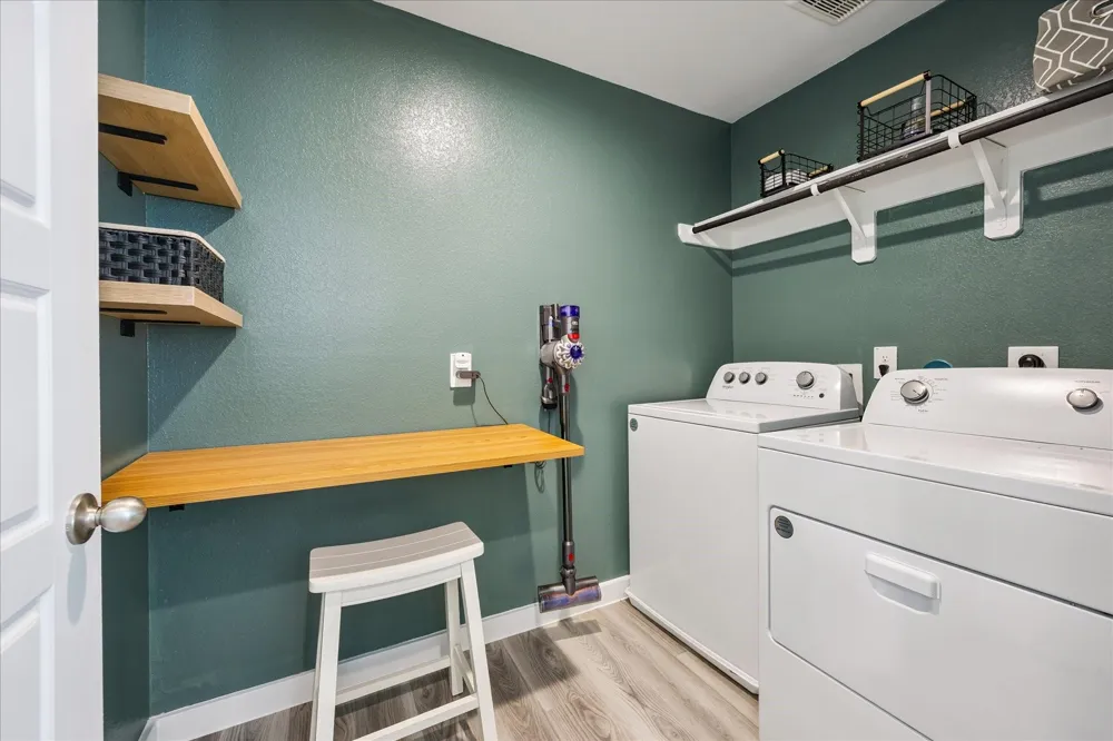 3215 Creston Gate Drive Houston, TX 77047