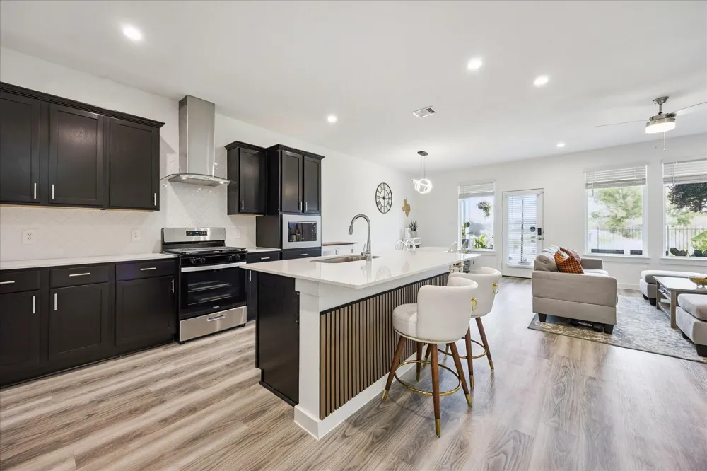3215 Creston Gate Drive Houston, TX 77047