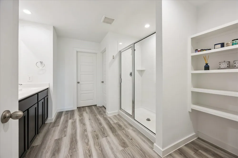 3215 Creston Gate Drive Houston, TX 77047