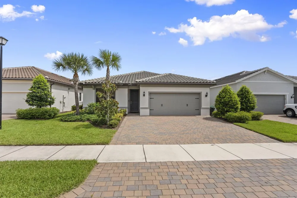 535 SE VILLANDRY WAY Port St. Lucie, FL 34984