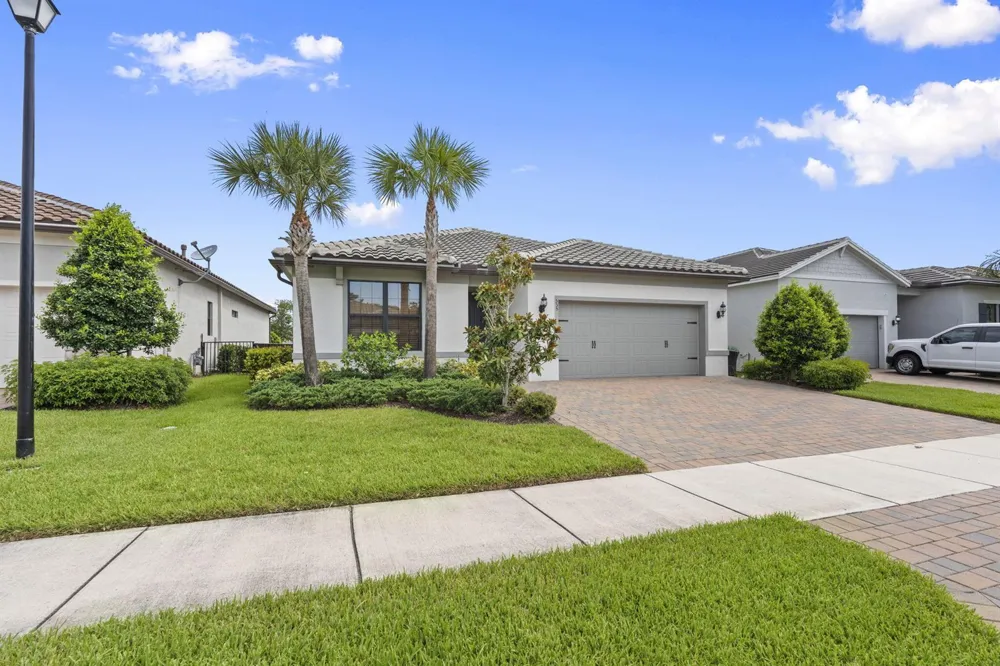 535 SE VILLANDRY WAY Port St. Lucie, FL 34984