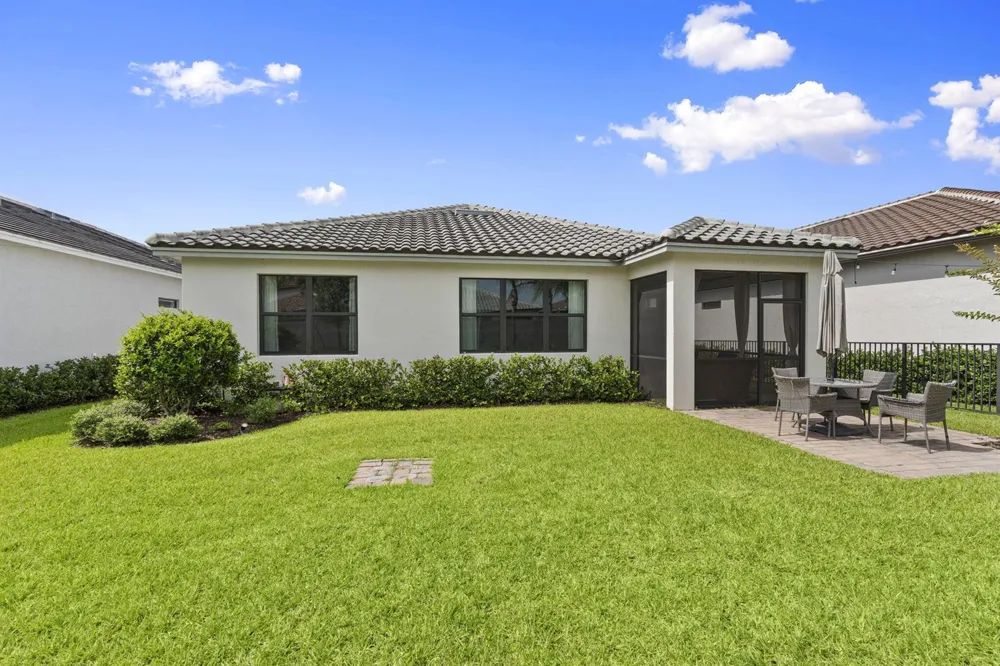 535 SE VILLANDRY WAY Port St. Lucie, FL 34984