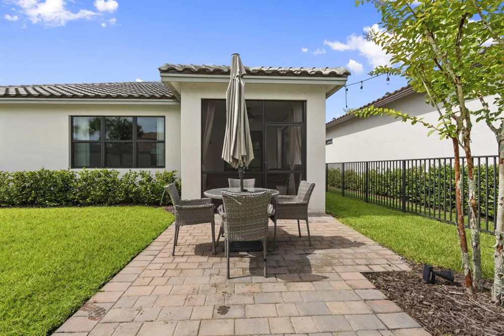 535 SE VILLANDRY WAY Port St. Lucie, FL 34984