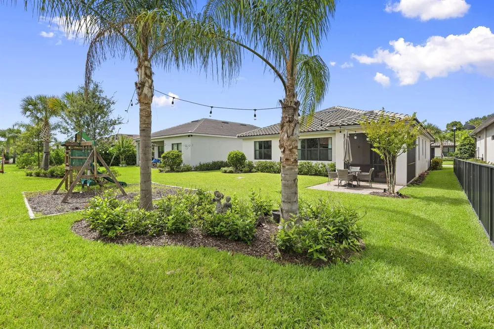 535 SE VILLANDRY WAY Port St. Lucie, FL 34984