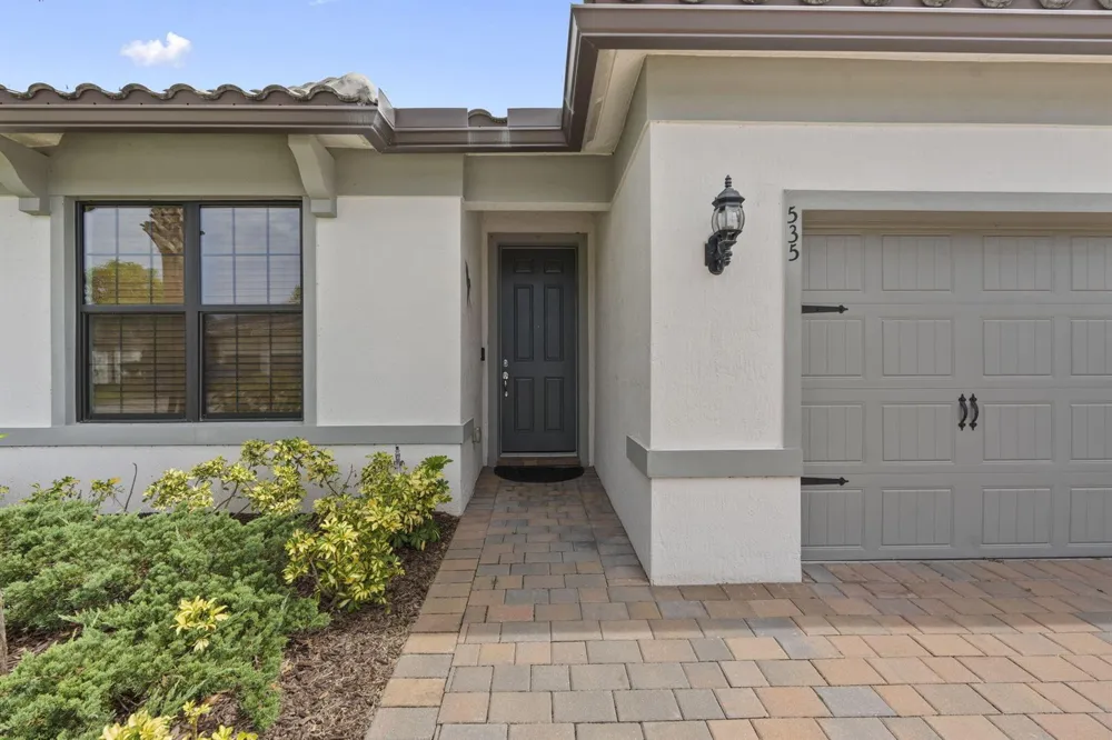 535 SE VILLANDRY WAY Port St. Lucie, FL 34984