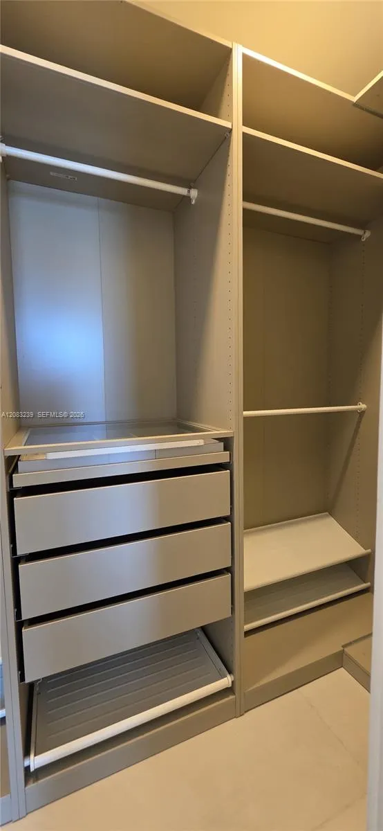 1400 Biscayne Blvd #2104 Miami, FL 33132