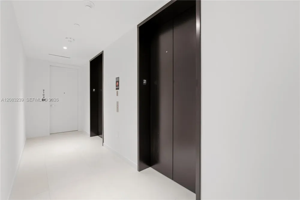 1400 Biscayne Blvd #2104 Miami, FL 33132