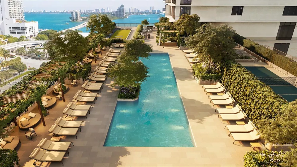 1400 Biscayne Blvd #2104 Miami, FL 33132