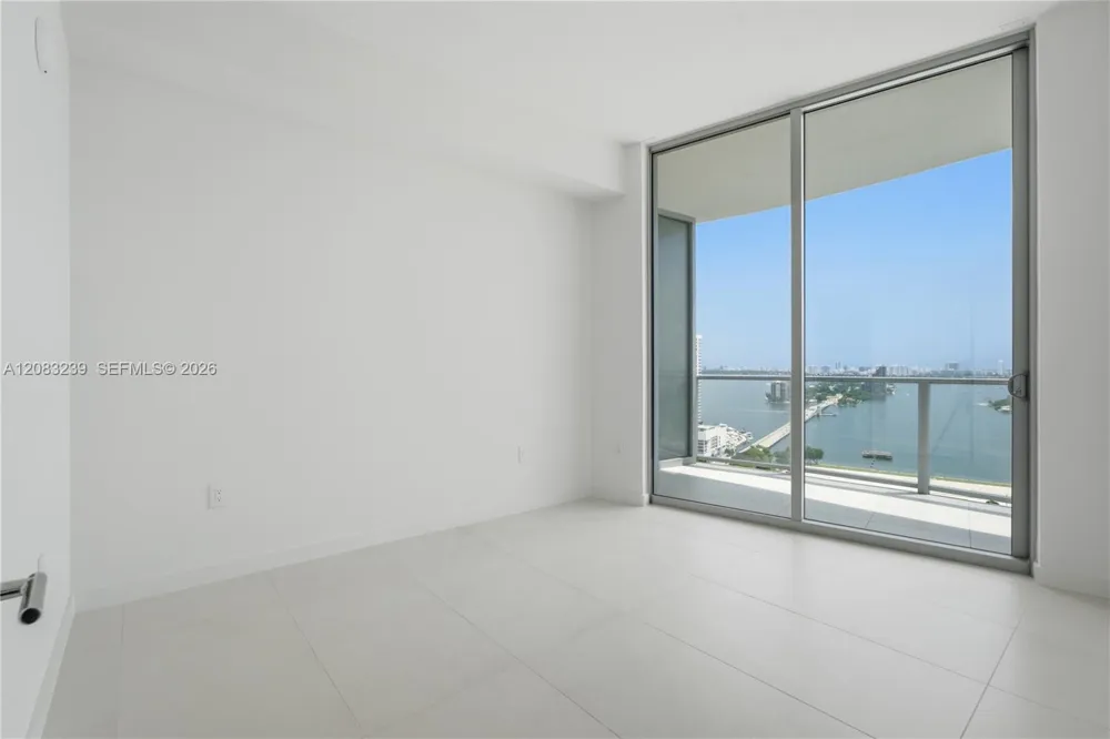 1400 Biscayne Blvd #2104 Miami, FL 33132