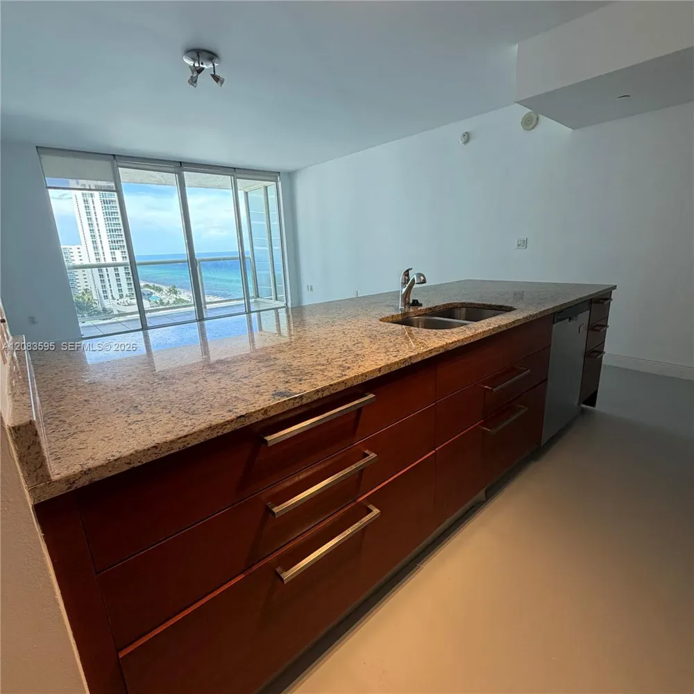 1830 S Ocean Dr #1409 Hallandale Beach, FL 33009