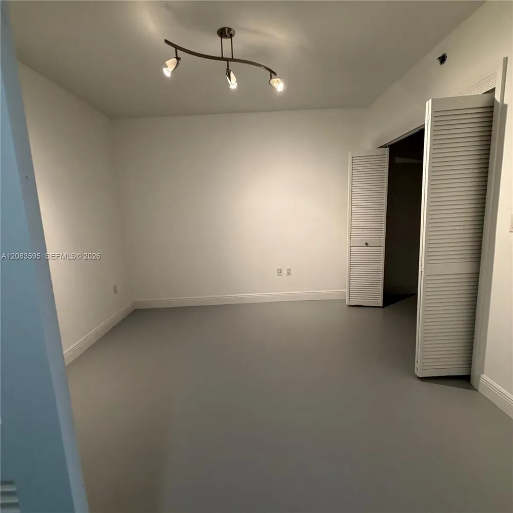 1830 S Ocean Dr #1409 Hallandale Beach, FL 33009