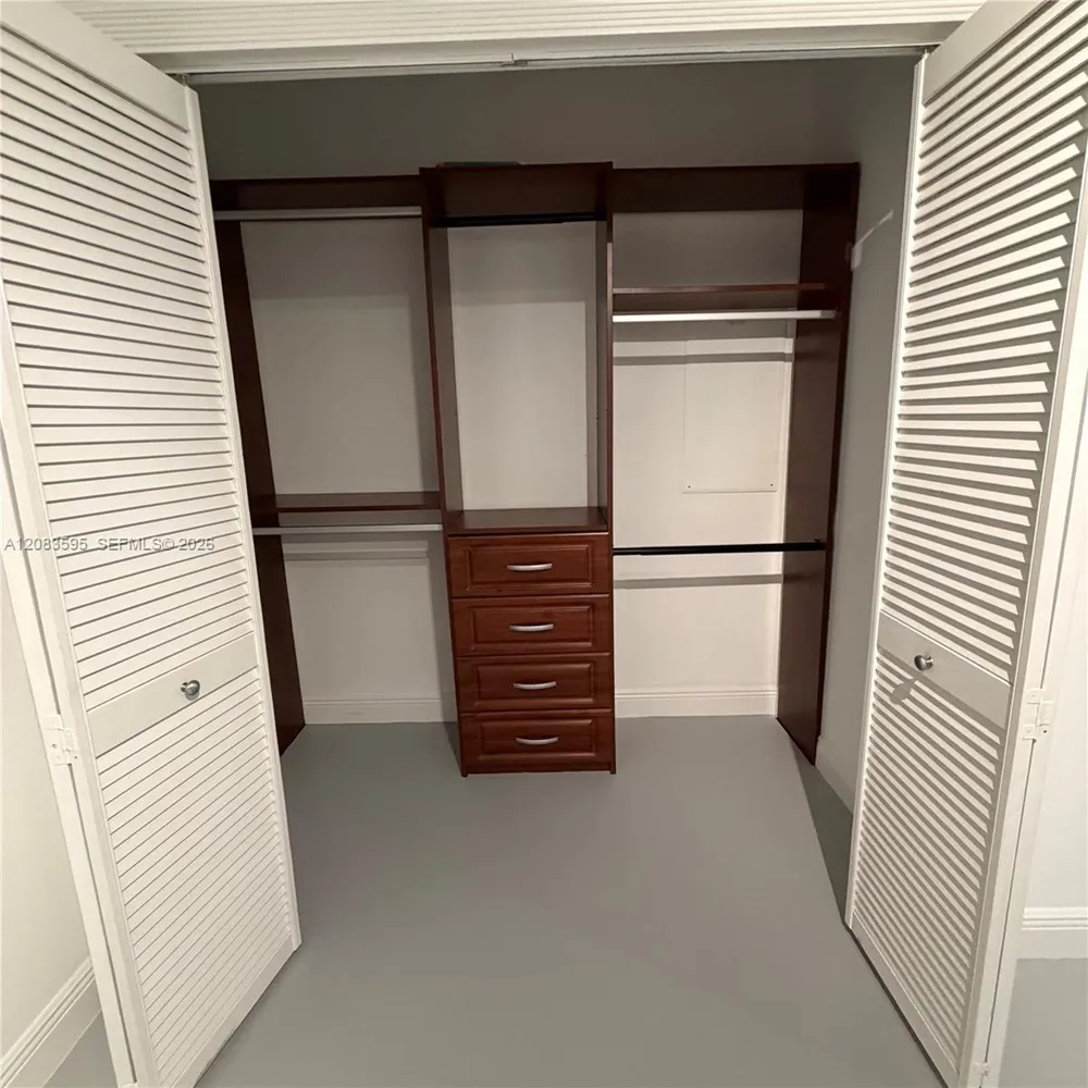 1830 S Ocean Dr #1409 Hallandale Beach, FL 33009