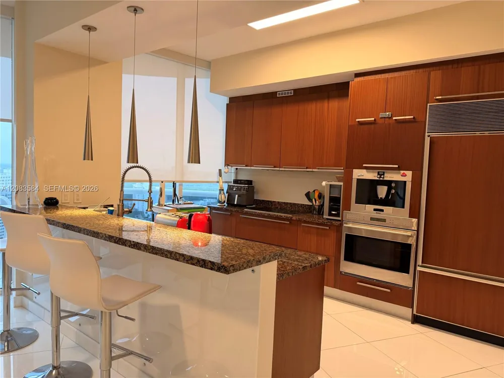 15811 Collins Ave #2305 Sunny Isles Beach, FL 33160
