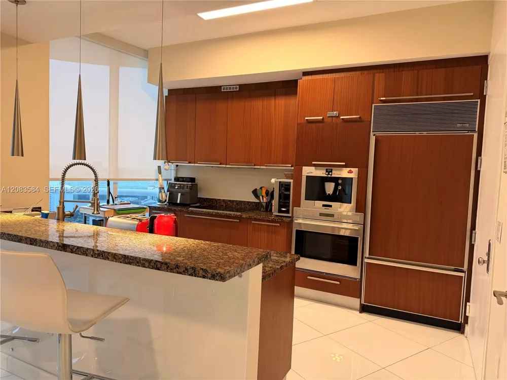 15811 Collins Ave #2305 Sunny Isles Beach, FL 33160