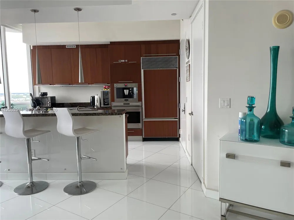 15811 Collins Ave #2305 Sunny Isles Beach, FL 33160