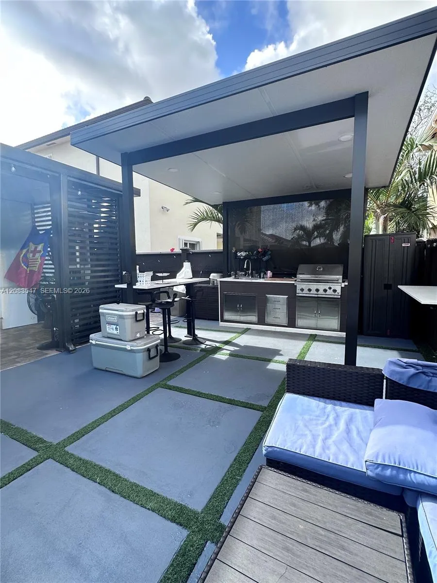 4400 SW 164th Path Miami, FL 33185