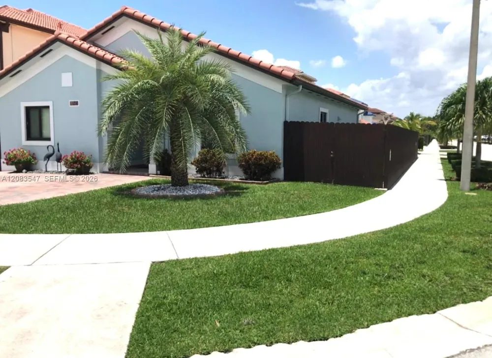 4400 SW 164th Path Miami, FL 33185