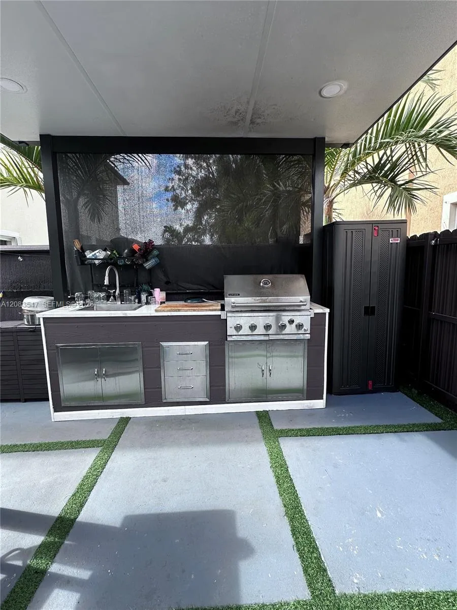 4400 SW 164th Path Miami, FL 33185