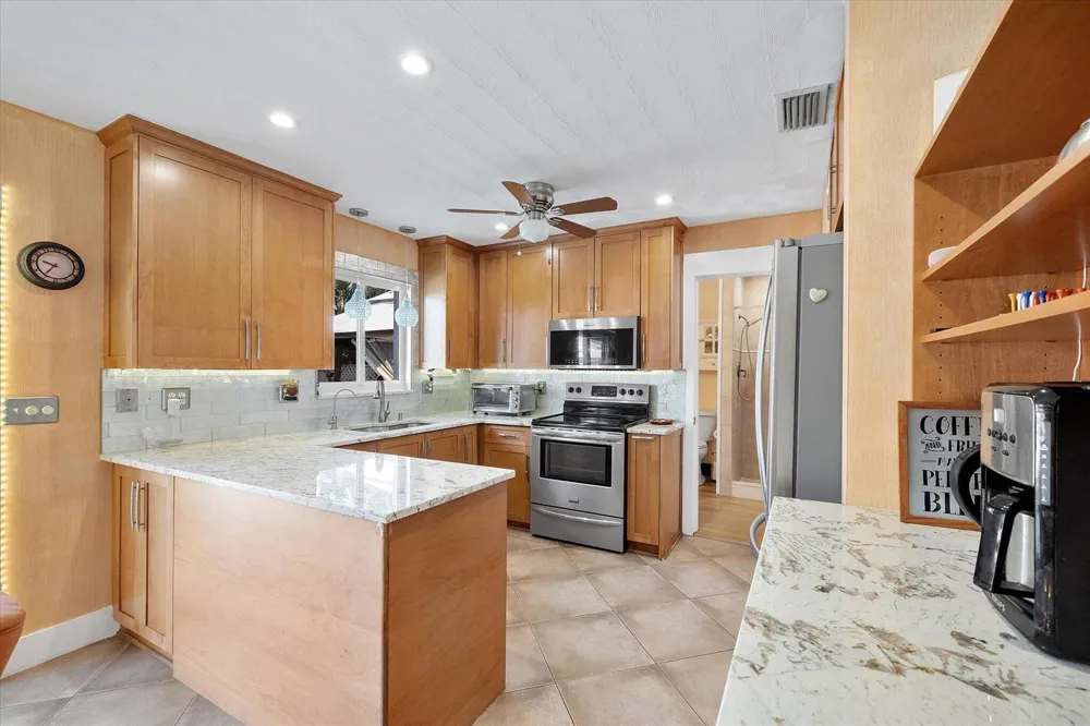 3241 NE 9TH TERRACE Pompano Beach, FL 33064
