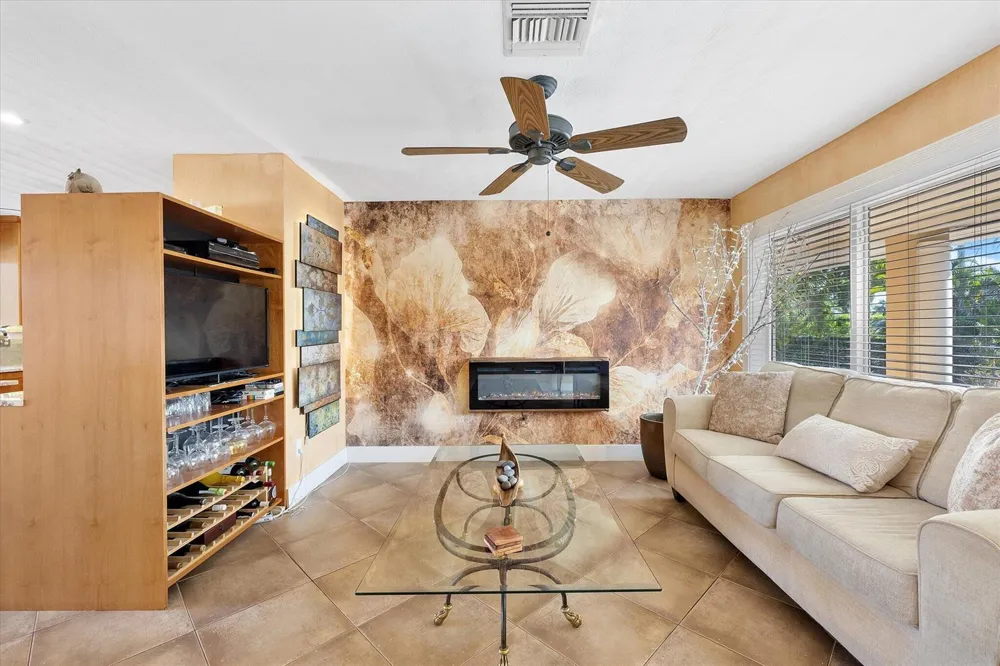 3241 NE 9TH TERRACE Pompano Beach, FL 33064