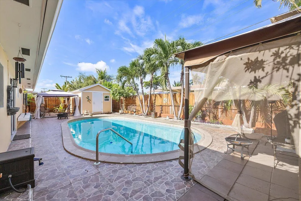3241 NE 9TH TERRACE Pompano Beach, FL 33064