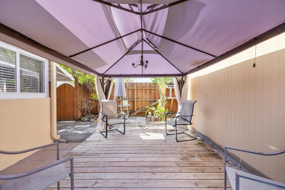 3241 NE 9TH TERRACE Pompano Beach, FL 33064