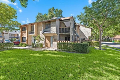 130 WIMBLEDON LAKE DRIVE
