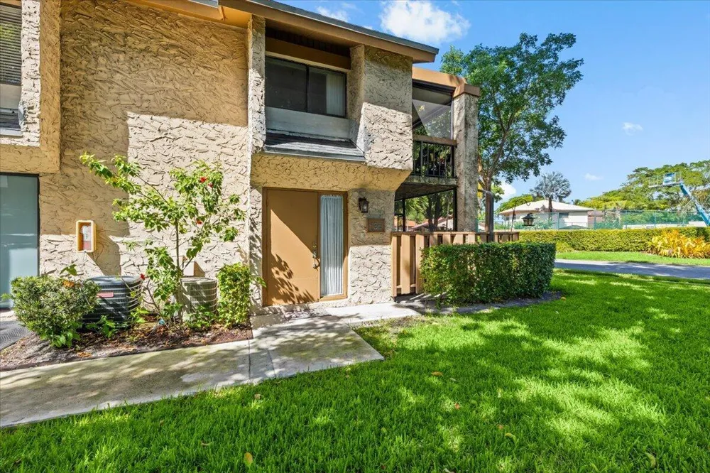 130 WIMBLEDON LAKE DRIVE Plantation, FL 33324