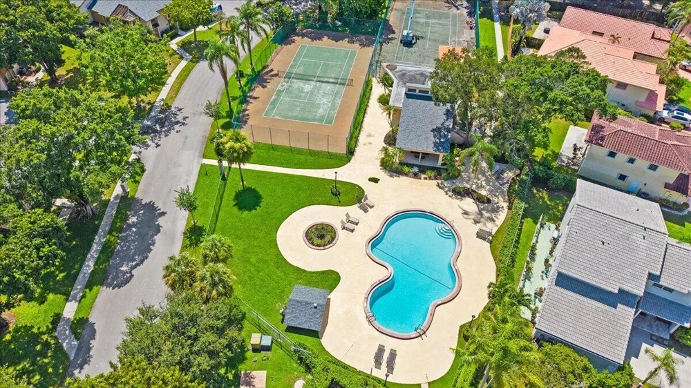 130 WIMBLEDON LAKE DRIVE Plantation, FL 33324
