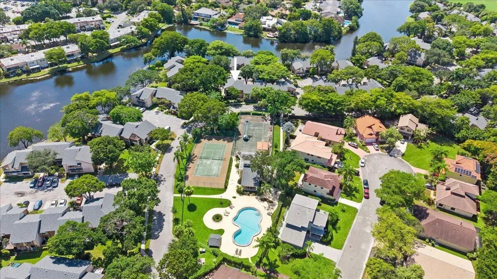 130 WIMBLEDON LAKE DRIVE Plantation, FL 33324