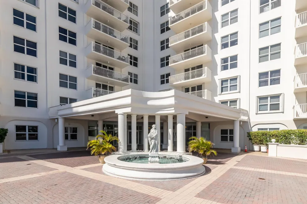 1 LAS OLAS CIRCLE #1105 Fort Lauderdale, FL 33316