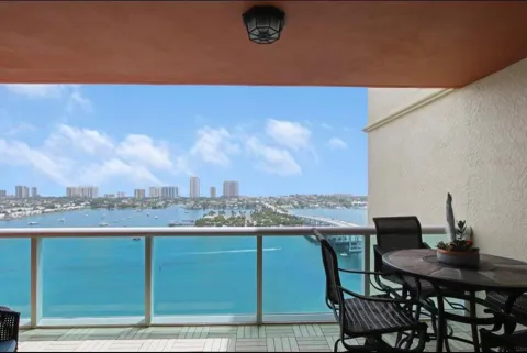 2640 LAKE SHORE DRIVE #2311
