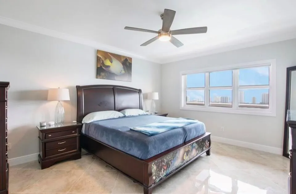 2640 LAKE SHORE DRIVE #2311 Riviera Beach, FL 33404