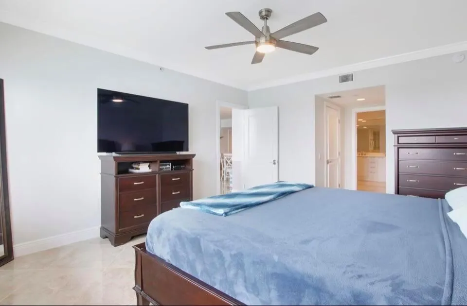 2640 LAKE SHORE DRIVE #2311 Riviera Beach, FL 33404