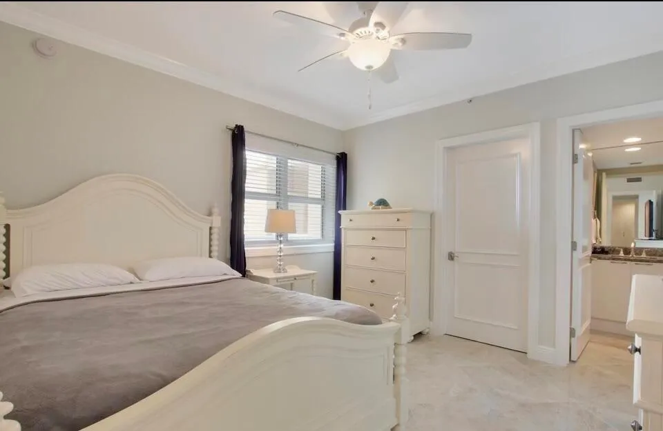 2640 LAKE SHORE DRIVE #2311 Riviera Beach, FL 33404