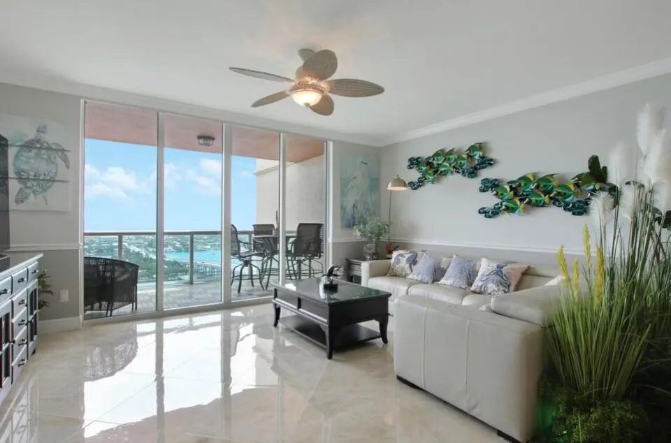 2640 LAKE SHORE DRIVE #2311 Riviera Beach, FL 33404