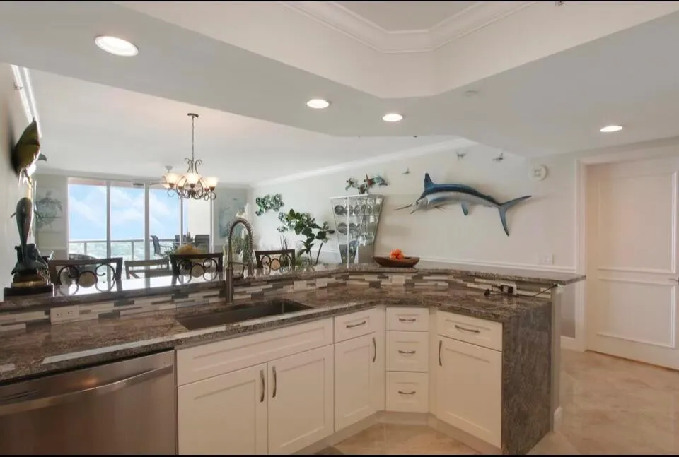 2640 LAKE SHORE DRIVE #2311 Riviera Beach, FL 33404