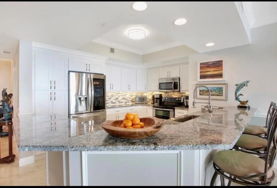 2640 LAKE SHORE DRIVE #2311 Riviera Beach, FL 33404