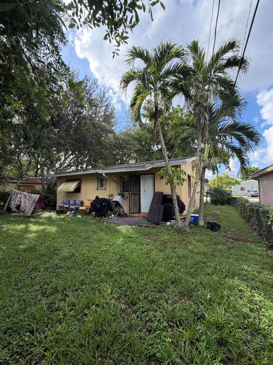 2605 NW 14TH STREET Fort Lauderdale, FL 33311