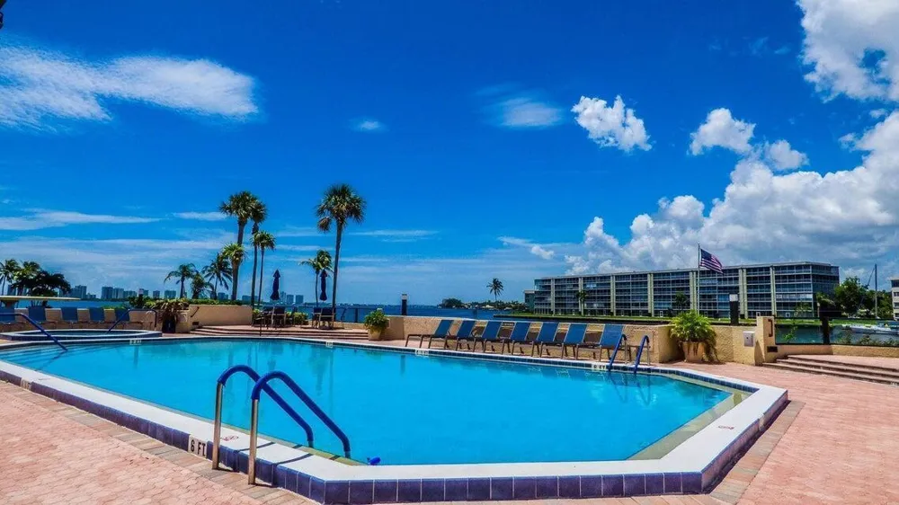 123 Lakeshore Drive #1945 North Palm Beach, FL 33408